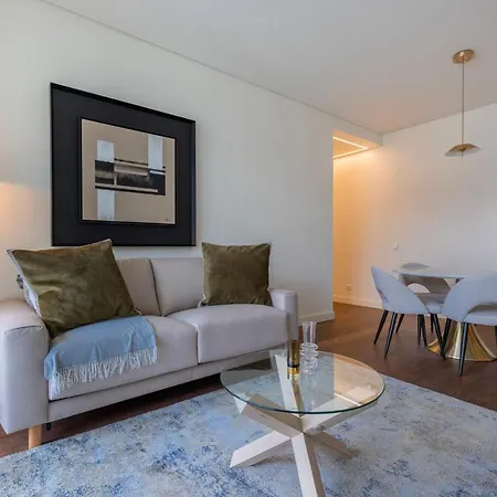 Radiant In Center By Lovelystay