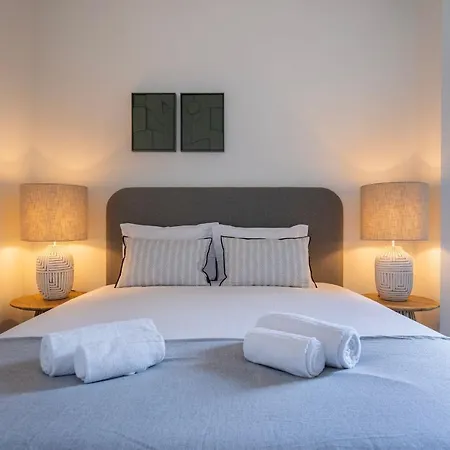 Radiant In Center By Lovelystay * リスボン